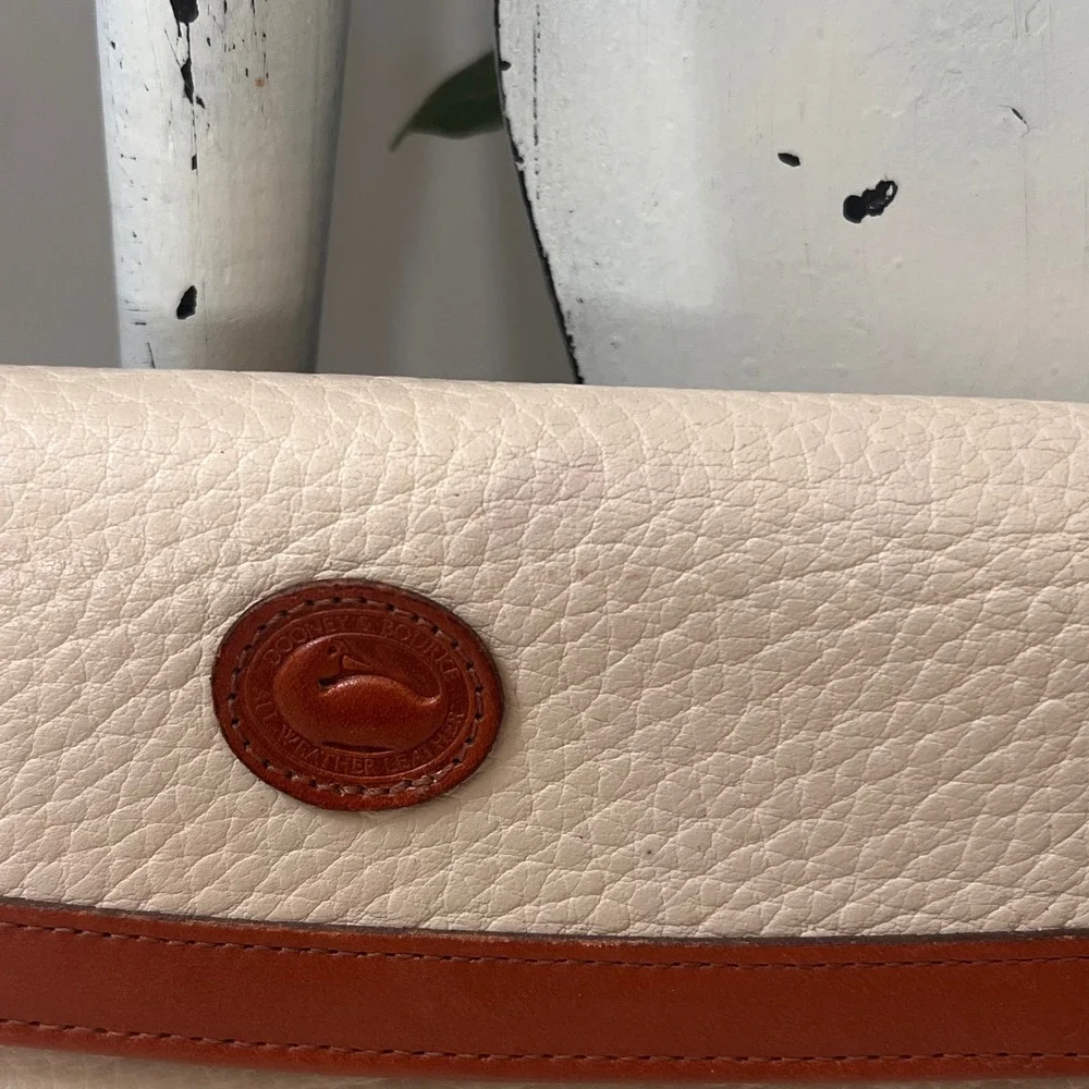 Vintage Dooney & Bourke AWL Checkbook Wallet Bone British Tan Leather USA
